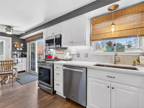 Kitchen - 71 Pinebrook Dr, Greece, NY 14616 photo 4 of 4