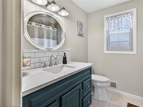 Bath - 71 Pinebrook Dr, Greece, NY 14616 photo 2 of 4