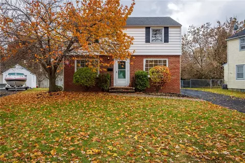134 Meadow Dr, Rochester, NY 14618