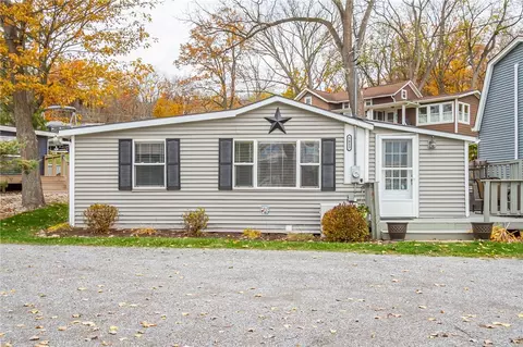 5413 Wadsworth Cv, Geneseo, NY 14454