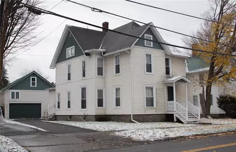 17 State St, Oxford, NY 13830