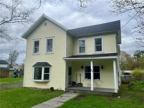 20 Maple St, Milford, NY 13807