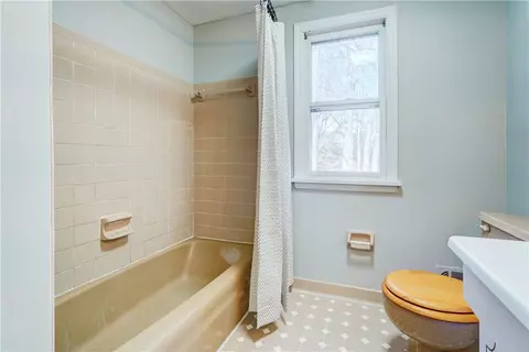 Bath - 2108 Rush Mendon Rd, Rush, NY 14543 photo 3 of 3