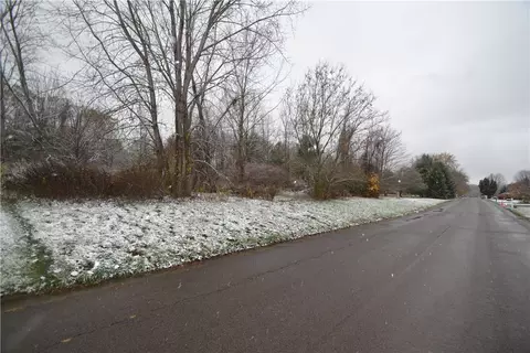 1820 Crest Ave, Macedon, NY 14502