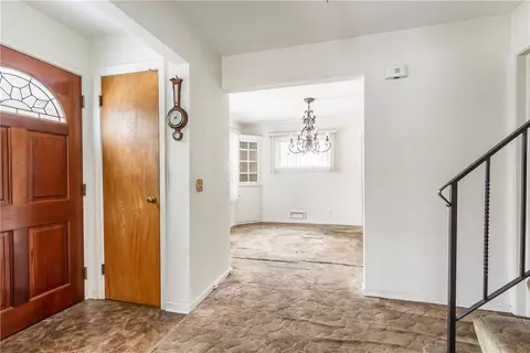 Entry Way - 35 Oakcrest Dr, Irondequoit, NY 14617 photo 1 of 2