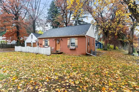718 Klem Rd, Webster, NY 14580 photo 2