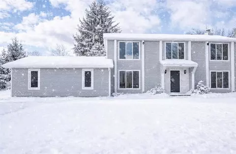 351 Monroe Wayne County Line Rd, Macedon, NY 14502