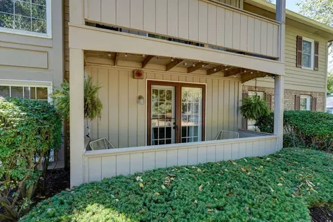 32 Wood Creek Dr, Pittsford, NY 14534
