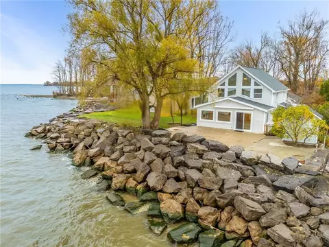 72 Lake Shore Dr, Hilton, NY 14468