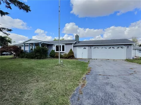 7357 Randall Rd, Le Roy, NY 14482