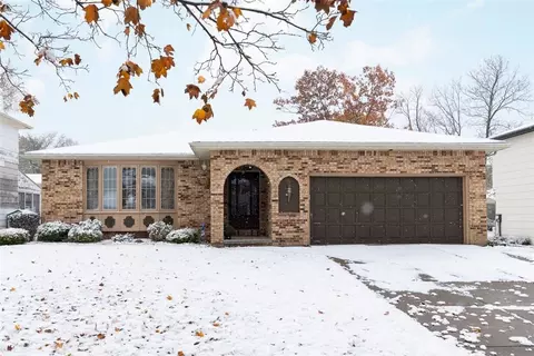 96 Suburban Ct, West Seneca, NY 14224