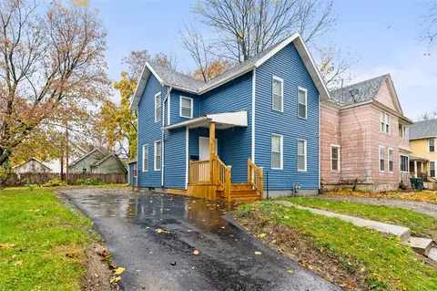 33 Brooklyn St, Rochester, NY 14613