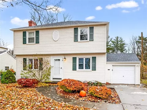 79 Mareeta Rd, Gates, NY 14624