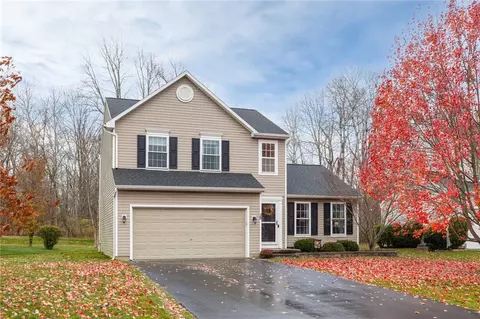 28 Osprey Dr, West Henrietta, NY 14586