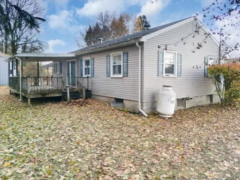 Exterior - 7200 Sutton Rd, Arcadia, NY 14489 photo 4 of 8