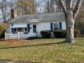 86 Winsor Cir, Elmira, NY 14905