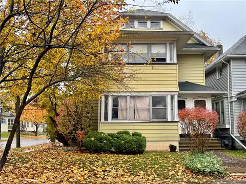 515 Birr St, Rochester, NY 14613