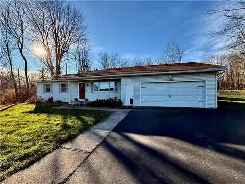 4735 Farnsworth Rd, Marion, NY 14505