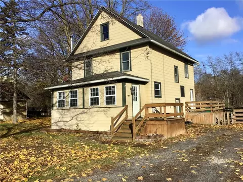2633 Genesee St, Wadsworth, NY 14533
