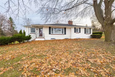 6917 Pittsford Palmyra Rd, Perinton, NY 14450