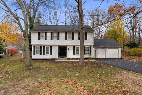 80 Country Corner Ln, Perinton, NY 14450