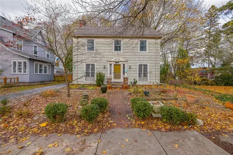 190 Highland Pkwy, Rochester, NY 14620