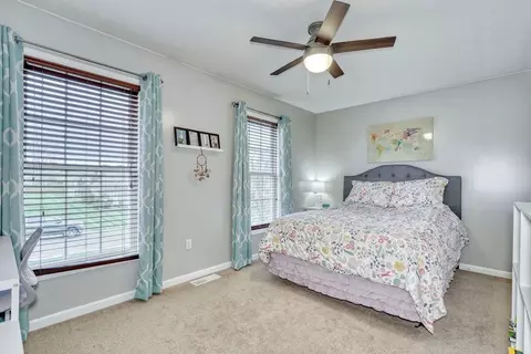 Bedroom - 1027 Pondbrook Pt, Webster, NY 14580 photo 5 of 6