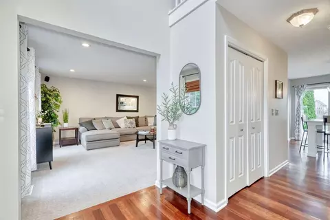 Entry Way - 1027 Pondbrook Pt, Webster, NY 14580 photo 2 of 3
