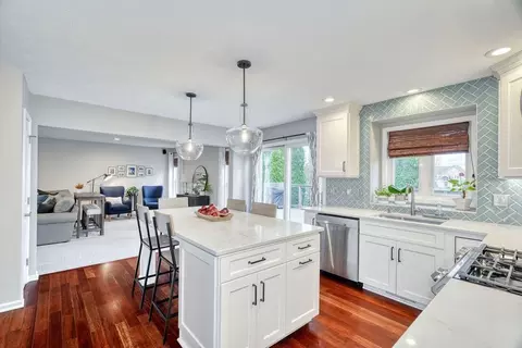 Kitchen - 1027 Pondbrook Pt, Webster, NY 14580 photo 3 of 4