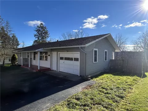 35 State St, Oxford, NY 13830