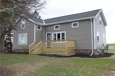 10616 Maple Ridge Rd, Shelby, NY 14103