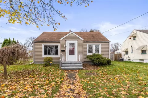 7 Maltby St, Rochester, NY 14606