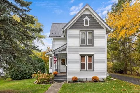 228 Hamilton St, Milo, NY 14527