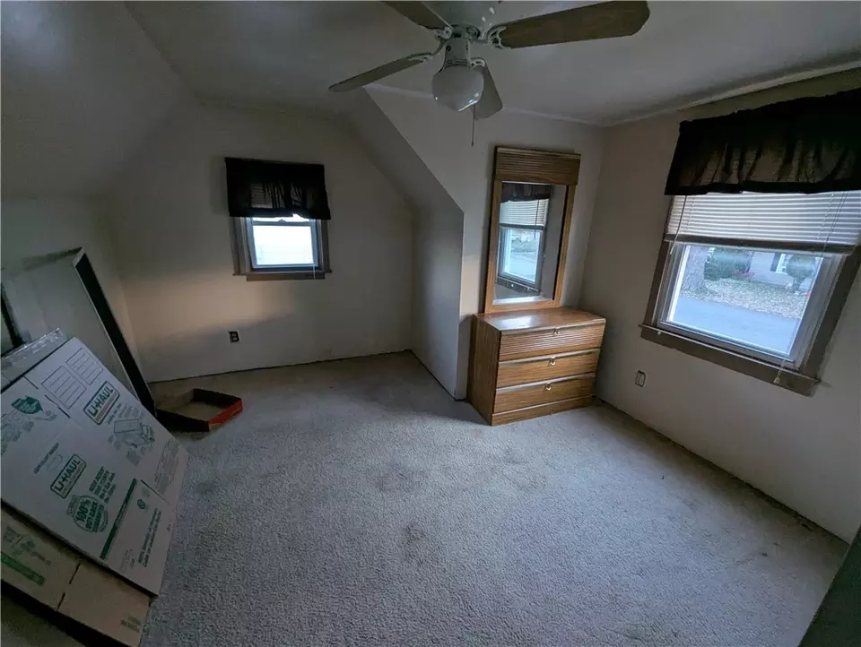 160 Jordan Ave, Gates, NY 14606 | MLS# R1651643 | 10 Photos - Movoto