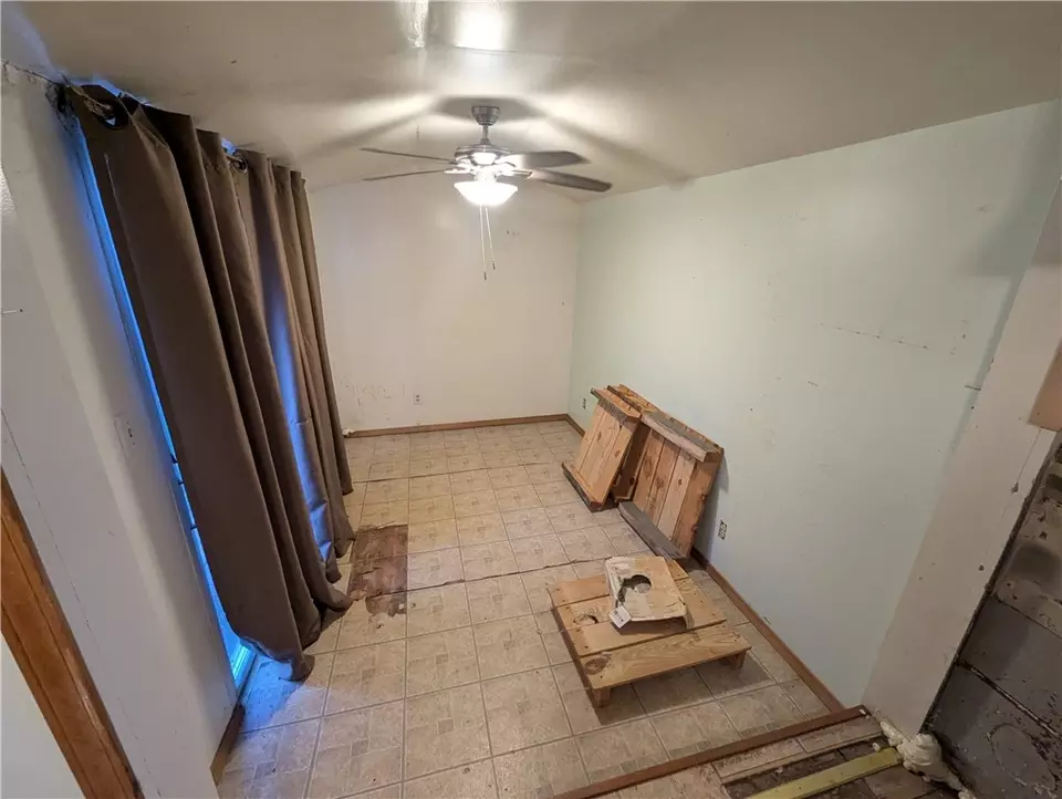 160 Jordan Ave, Gates, NY 14606 | MLS# R1651643 | 10 Photos - Movoto