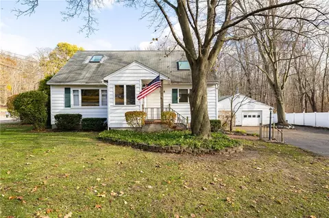 528 Moseley Rd, Perinton, NY 14450