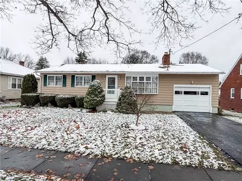 93 Capitol St, Auburn, NY 13021