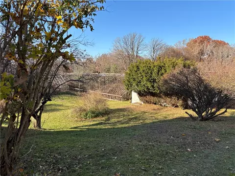 Exterior - 1339 Stanton Ln, Irondequoit, NY 14617 photo 2 of 10