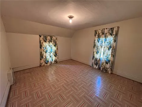Bedroom - 1339 Stanton Ln, Irondequoit, NY 14617 photo 2 of 6
