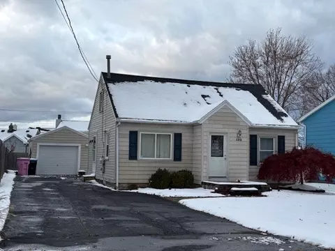 192 Lowden Point Rd, Greece, NY 14612