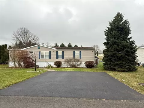 19 Morgans Run, Clifton Springs, NY 14432