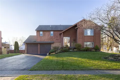 22 Springbrook Cir, Gates, NY 14606