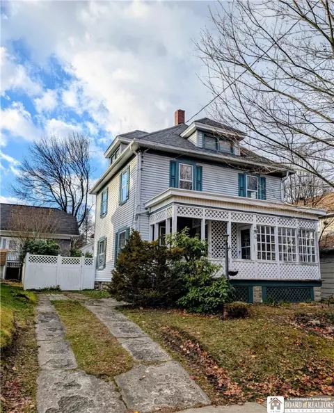 193 Bowen St, Jamestown, NY 14701