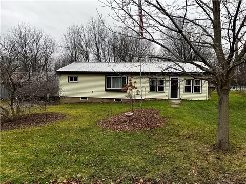 14443 Meade St, Sterling, NY 13156