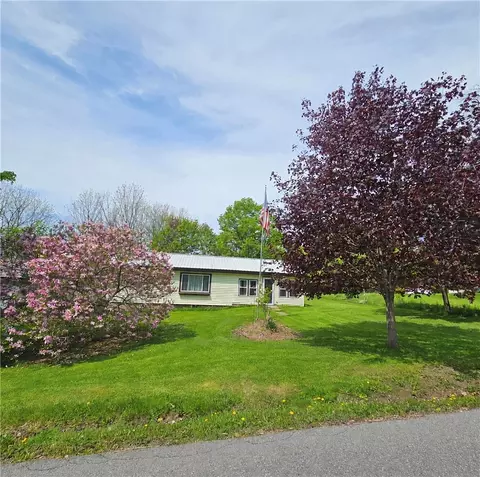 14443 Meade St, Sterling, NY 13156