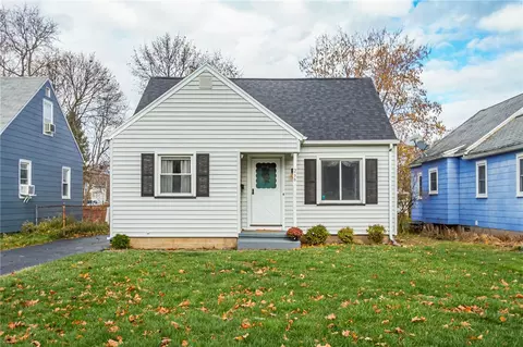 266 Brayton Rd, Greece, NY 14616