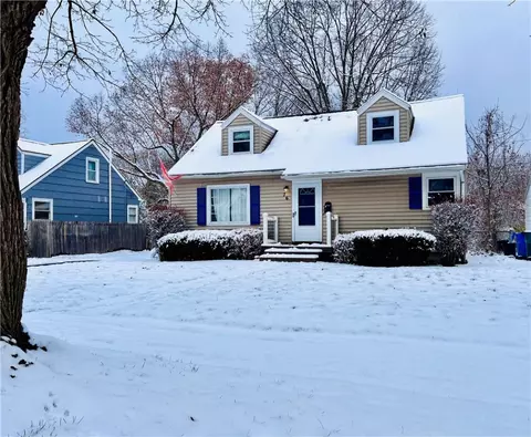 76 Edmonton Rd, Rochester, NY 14609
