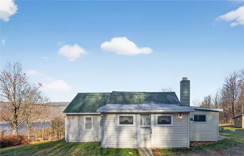 8491 County Route 87, Urbana, NY 14840