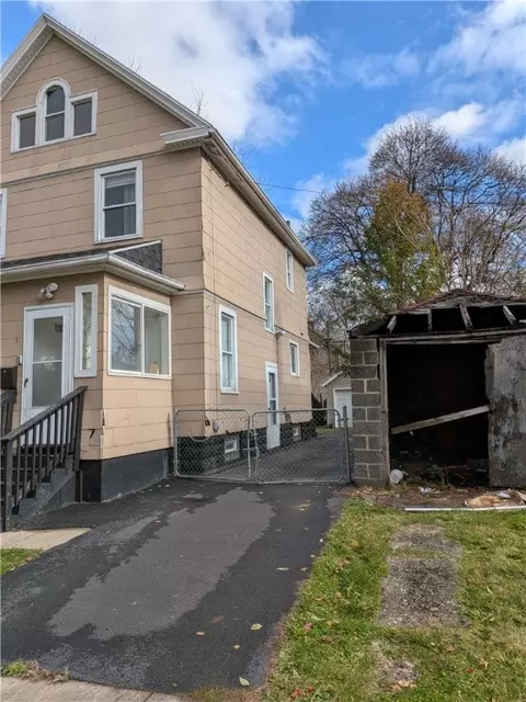 6 Gladys Street St, Rochester, NY 14621