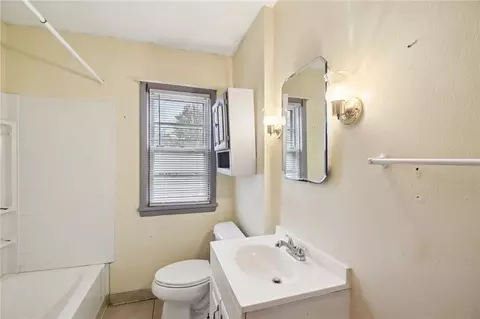 Bath - 50 Bennett Ave, Irondequoit, NY 14609 photo 1 of 1